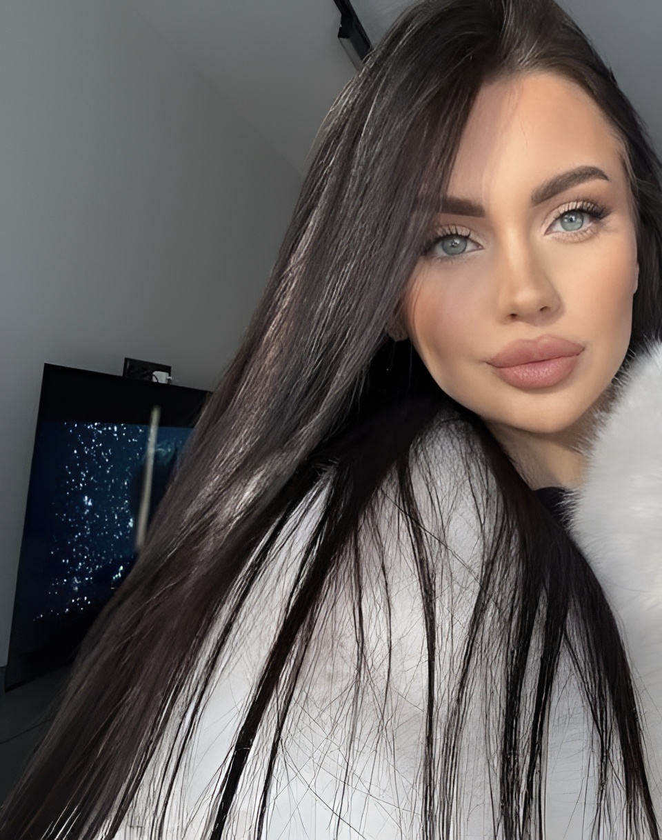 Индивидуалка МАЛЛИНА, доступна для личного знакомства от 18000 руб