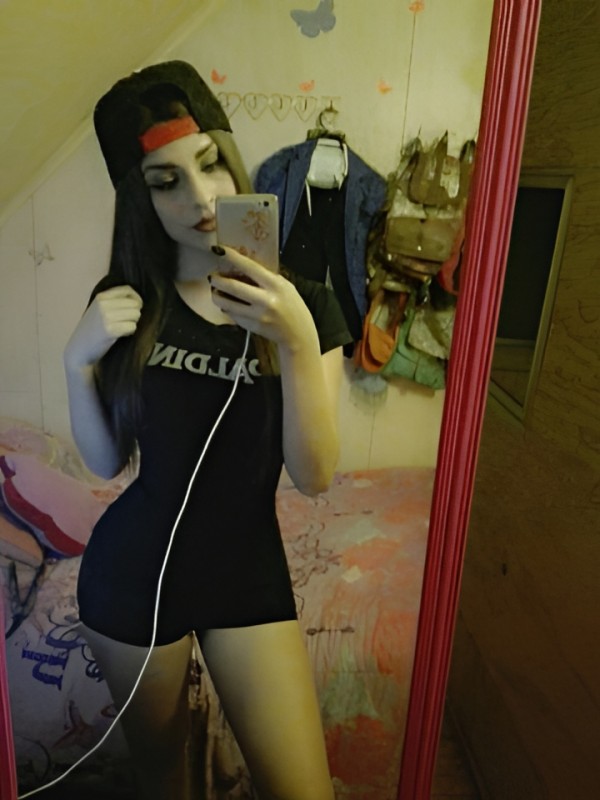 Рената привлекательная девушка из Назрани цена от 2500 руб