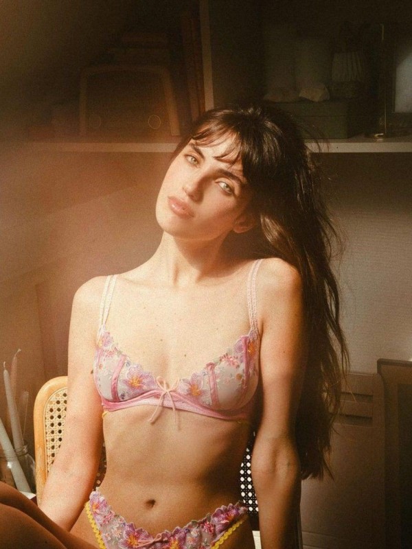 Надежда привлекательная девушка из Назрани цена от 6000 руб